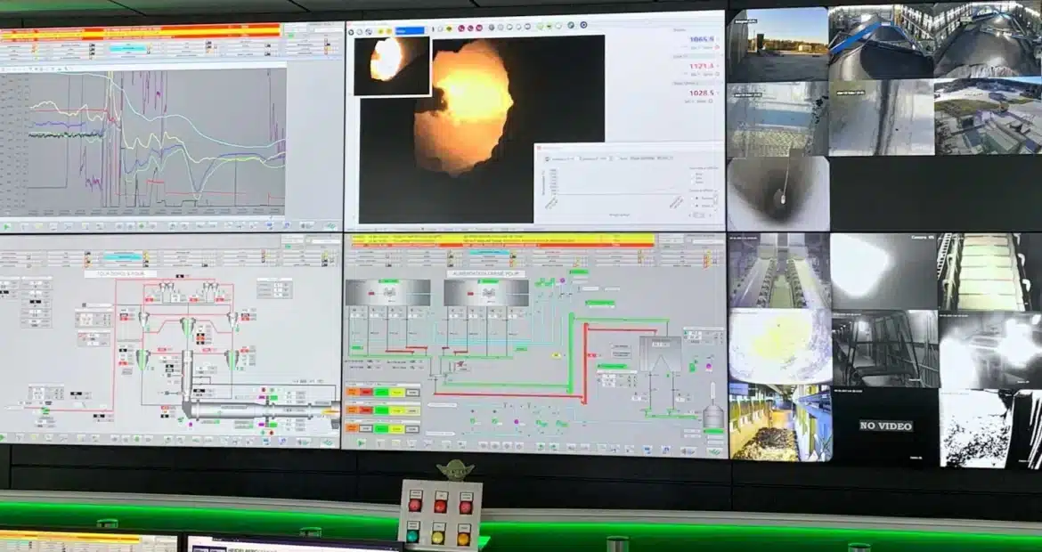 210430_TRIPS_Zementwerk_COMOS COMOS auf Bildschirm | TRIPS group